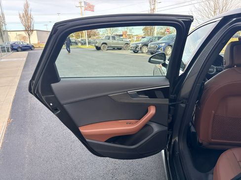 Used 2023 Audi A4 2.0T Premium w/ Convenience Package image 25