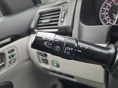 Used 2018 Honda Pilot Touring image 17