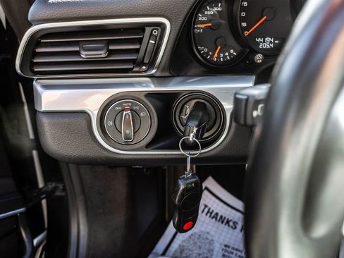 Used 2018 Porsche 911 Carrera image 18