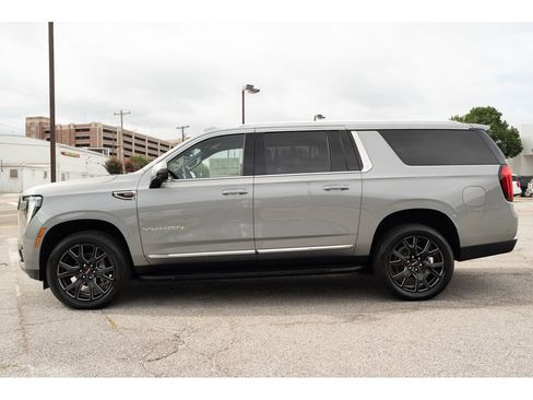 New 2026 GMC Yukon XL Elevation w/ Elevation Premium Package AWD/4WD image 5