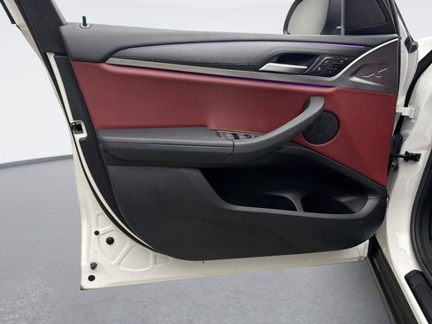 Used 2024 BMW X3 xDrive30i w/ Premium Package w/ZPA image 9