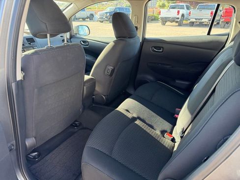 Used 2015 Nissan Leaf S image 11