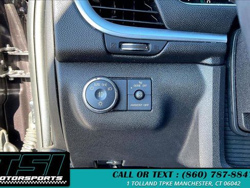Used 2015 Chevrolet Traverse LTZ image 33