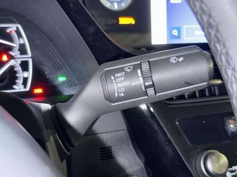 Certified 2024 Lexus ES 350 w/ Premium Package image 31