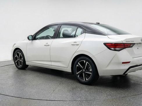 Used 2025 Nissan Sentra SV FWD image 6