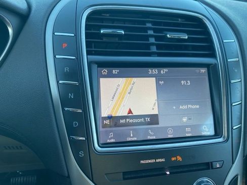 Used 2020 Lincoln Nautilus Reserve image 23