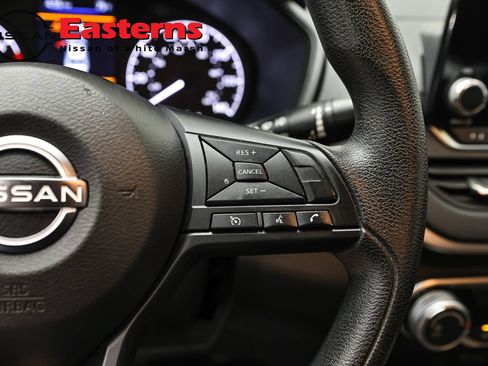 Used 2023 Nissan Altima 2.5 S FWD image 16