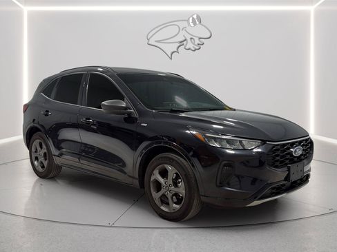 Certified 2023 Ford Escape ST-Line w/ Tech Pack #1 AWD/4WD image 7