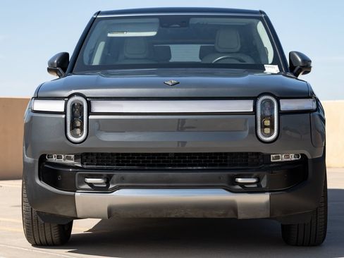 Used 2023 Rivian R1S Adventure AWD/4WD image 6
