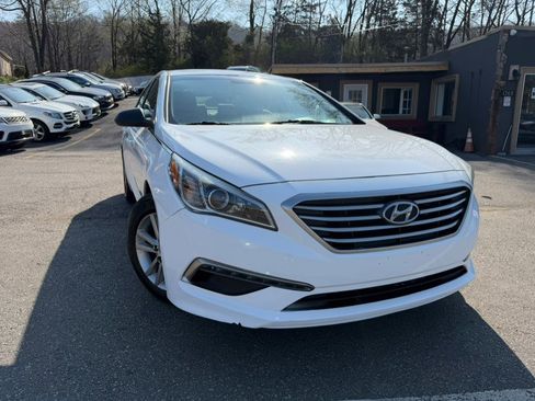 Used 2015 Hyundai Sonata SE w/ Option Group 09 image 14