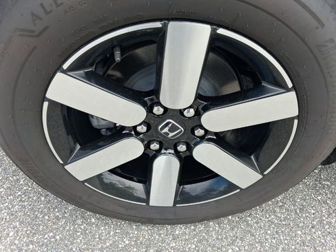 Used 2025 Honda Prologue Touring image 14