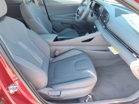 New 2026 Hyundai Elantra SEL Sport FWD image 20