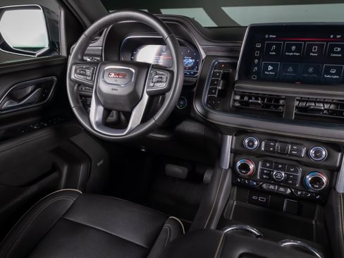 Used 2023 GMC Yukon XL SLT w/ SLT Premium Package AWD/4WD image 7