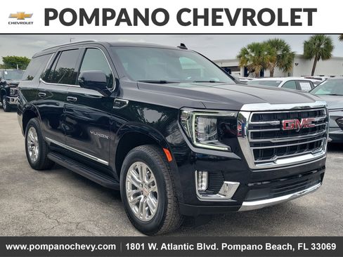 Used 2023 GMC Yukon SLT w/ SLT Premium Package image 7