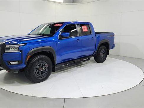 Certified 2025 Nissan Frontier PRO-4X image 3