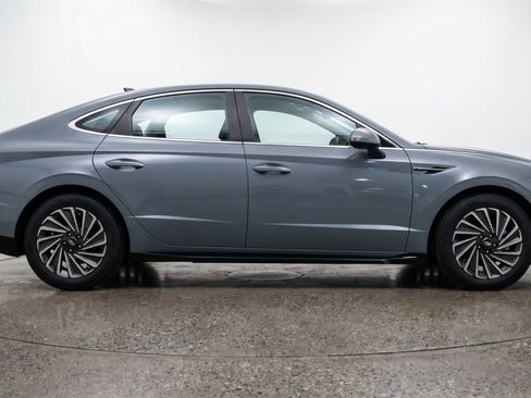 Used 2025 Hyundai Sonata SEL FWD image 11