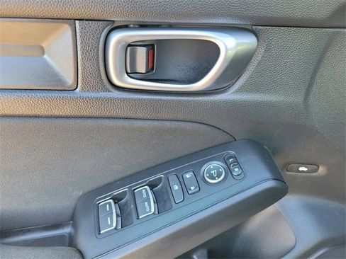 Used 2025 Honda Civic Sport image 12