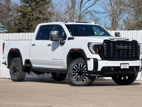 New 2026 GMC Sierra 3500 Denali Ultimate AWD/4WD image 2