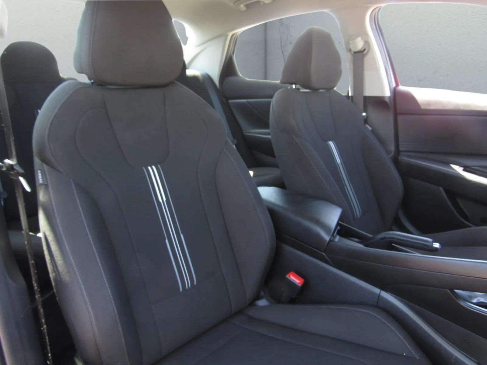 Used 2024 Hyundai Elantra SEL FWD image 10