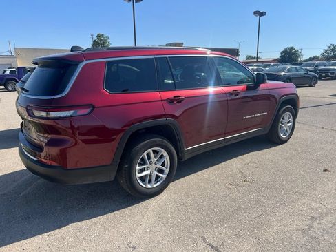 Used 2025 Jeep Grand Cherokee L Laredo AWD/4WD image 5