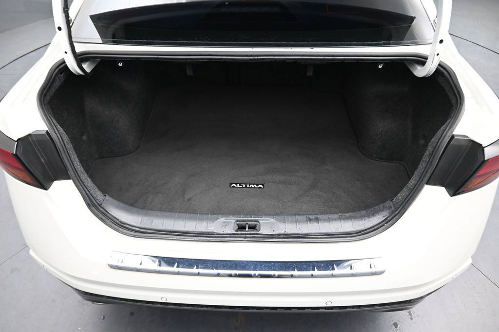 Used 2021 Nissan Altima 2.5 SR w/ SR Premium Package FWD image 28