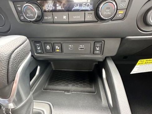 New 2025 Nissan Frontier SV w/ SV Convenience Package image 17