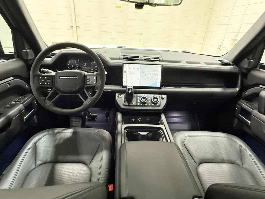 Used 2023 Land Rover Defender 110 V8 AWD/4WD image 40