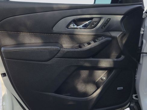 Used 2020 Chevrolet Traverse Premier w/ Redline Edition FWD image 12