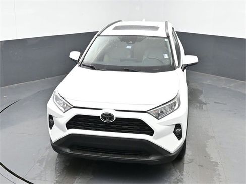 Used 2020 Toyota RAV4 XLE Premium image 35
