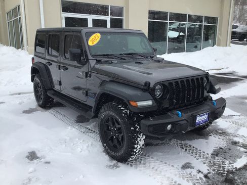 Used 2023 Jeep Wrangler Unlimited w/ Cold Weather Group image 1