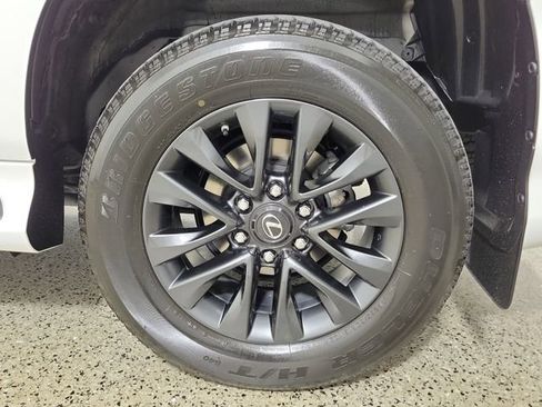 Used 2022 Lexus GX 460 Premium w/ Premium Package AWD/4WD image 8