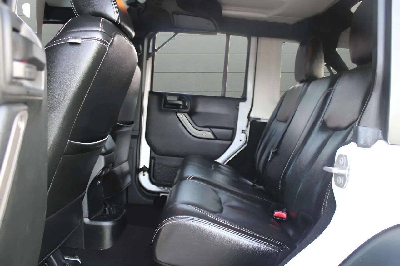 Used 2017 Jeep Wrangler Unlimited Sport w/ Quick Order Package 24S AWD/4WD image 14