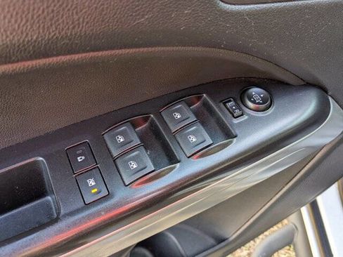 Used 2019 Chevrolet Colorado ZR2 image 14