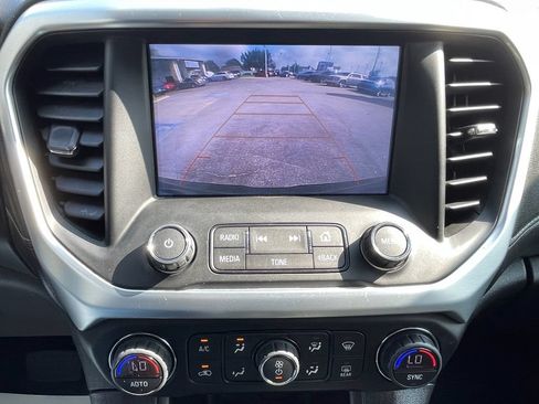 Used 2018 GMC Acadia SLT FWD image 24