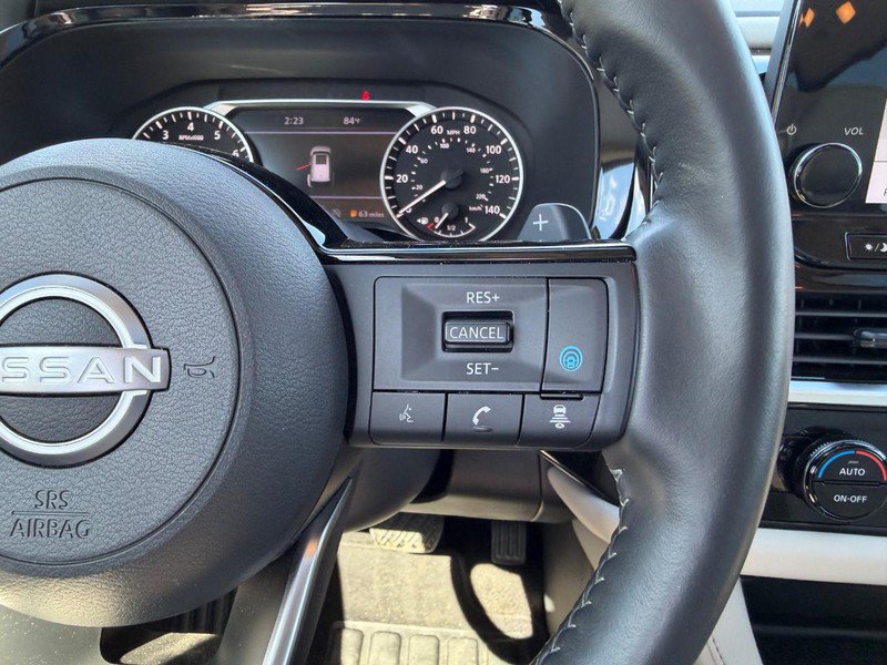 Used 2025 Nissan Pathfinder SL w/ SL Premium Package AWD/4WD image 15