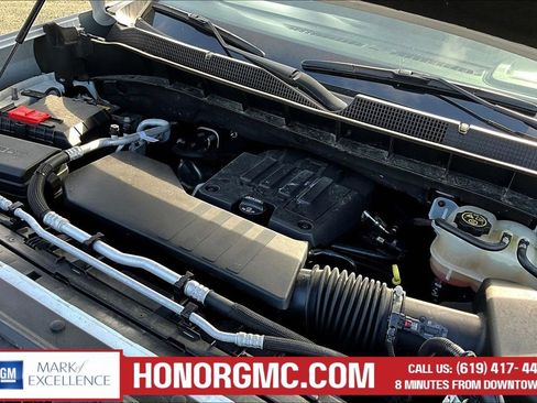 Used 2022 Chevrolet Silverado 1500 LT AWD/4WD image 31