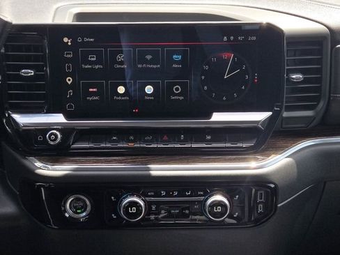 Used 2023 GMC Sierra 1500 SLE image 18