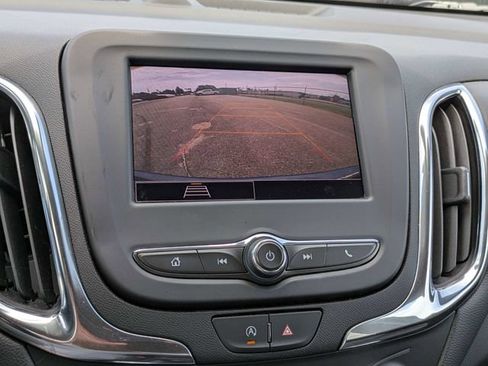 Used 2024 Chevrolet Equinox LT FWD image 21