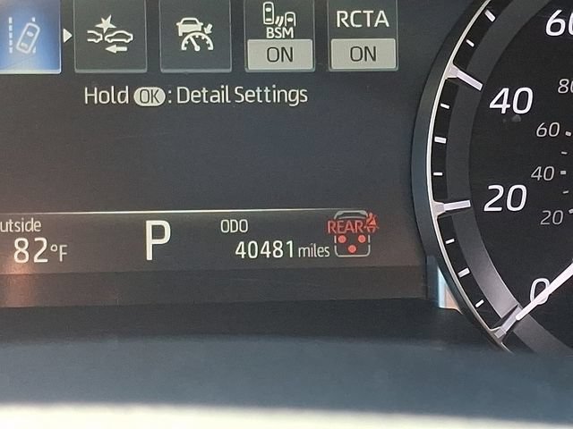Used 2024 Toyota Highlander XLE FWD image 19