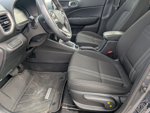 Used 2023 Hyundai Venue SEL w/ Cargo Package image 15