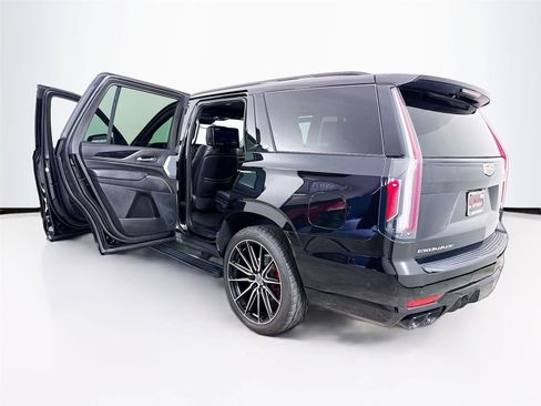 Used 2024 Cadillac Escalade V AWD/4WD image 46