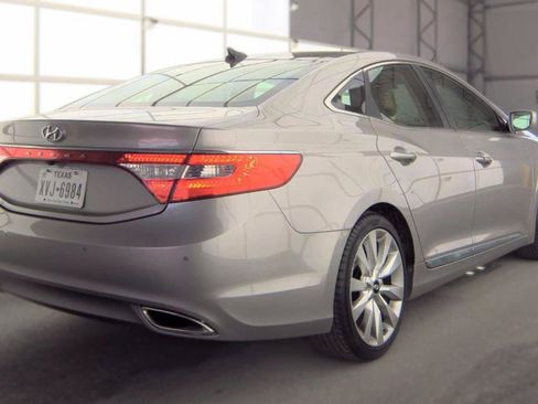 Used 2013 Hyundai Azera w/ Technology Pkg FWD image 5