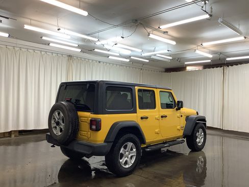 Used 2019 Jeep Wrangler Unlimited Sport S AWD/4WD image 6