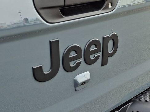 New 2026 Jeep Gladiator Sport AWD/4WD image 22