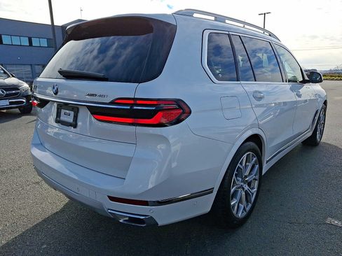 Used 2023 BMW X7 xDrive40i w/ Premium Package image 4