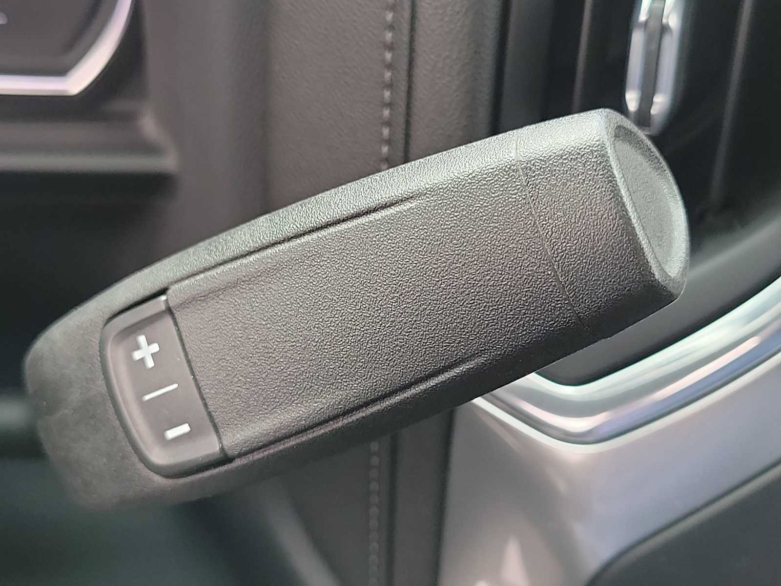 Used 2022 Chevrolet Silverado 1500 LT AWD/4WD image 26