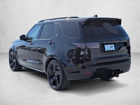 New 2025 Land Rover Discovery Dynamic SE image 9