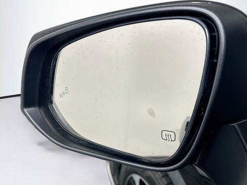 Used 2022 Toyota Highlander XSE FWD image 16