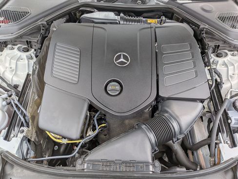 Certified 2025 Mercedes-Benz E 350 4MATIC Sedan image 34