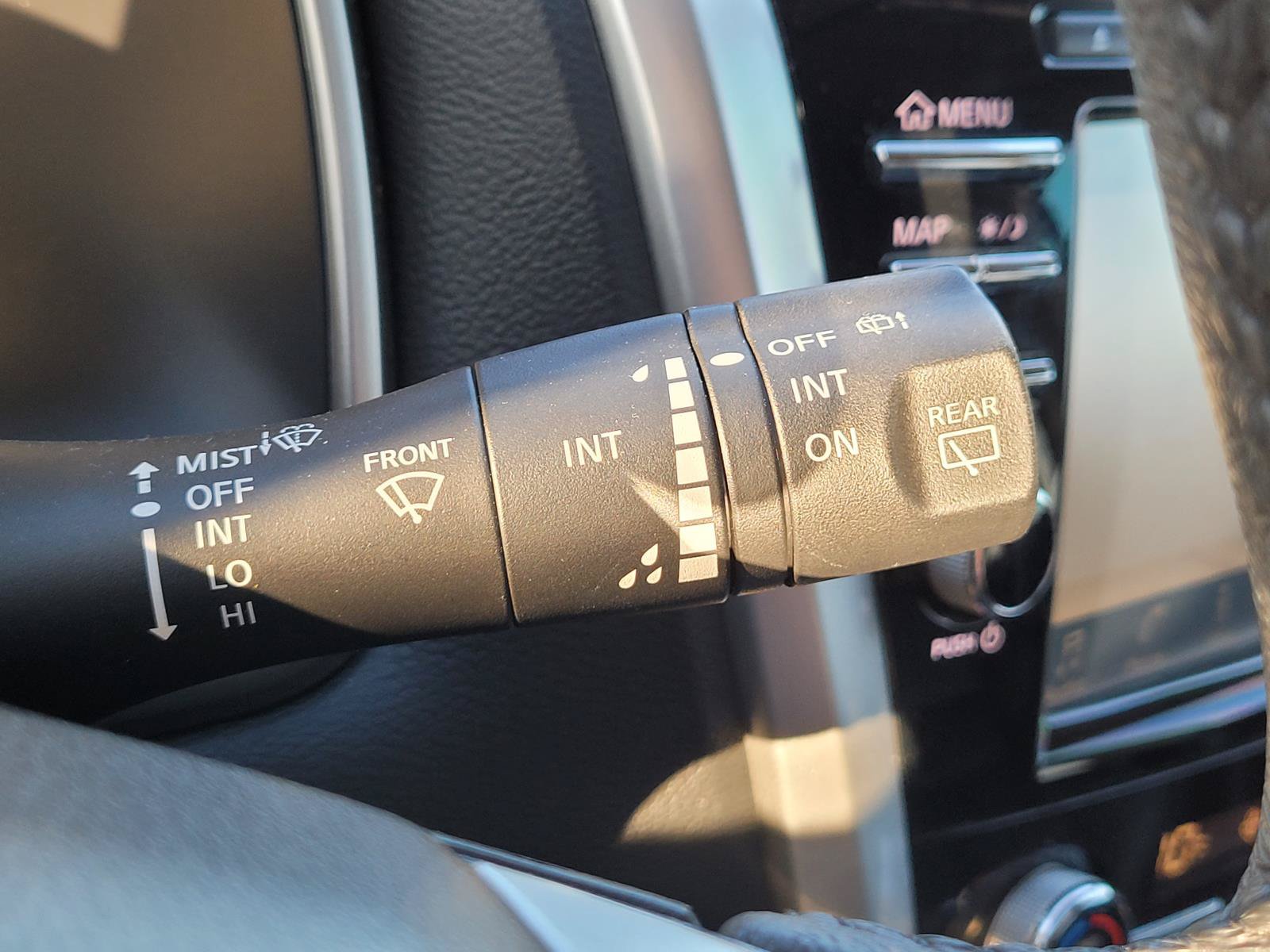 Used 2015 Nissan Murano SL w/ Cargo Package FWD image 31